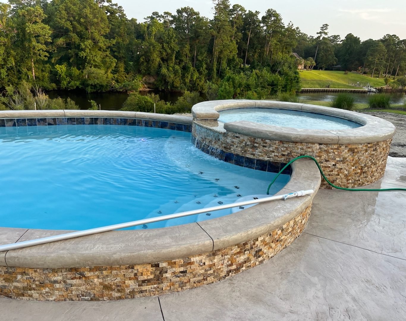 Custom gunite concrete pool design and construction in South Carolina, SC.