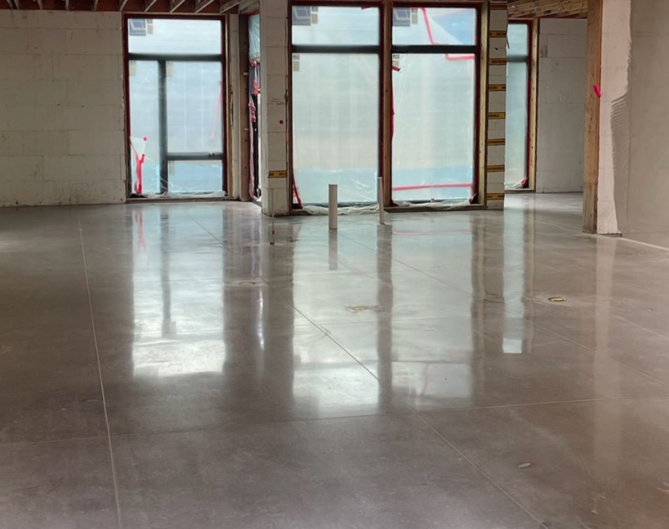Large room with concrete flooring built by Buildgreen Industries in South Carolina.